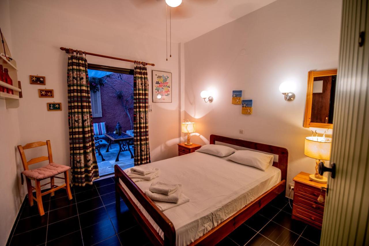 Stella Studios Poros Town Exterior photo