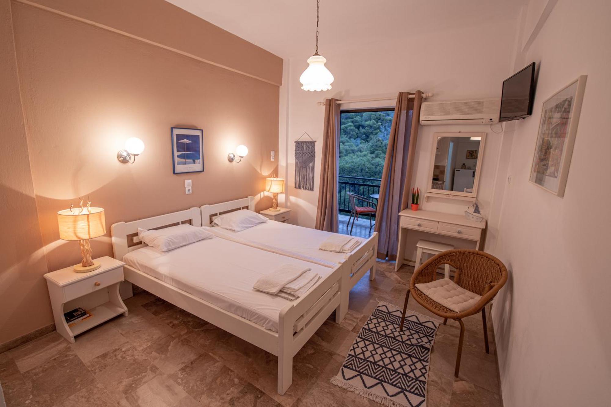 Stella Studios Poros Town Exterior photo