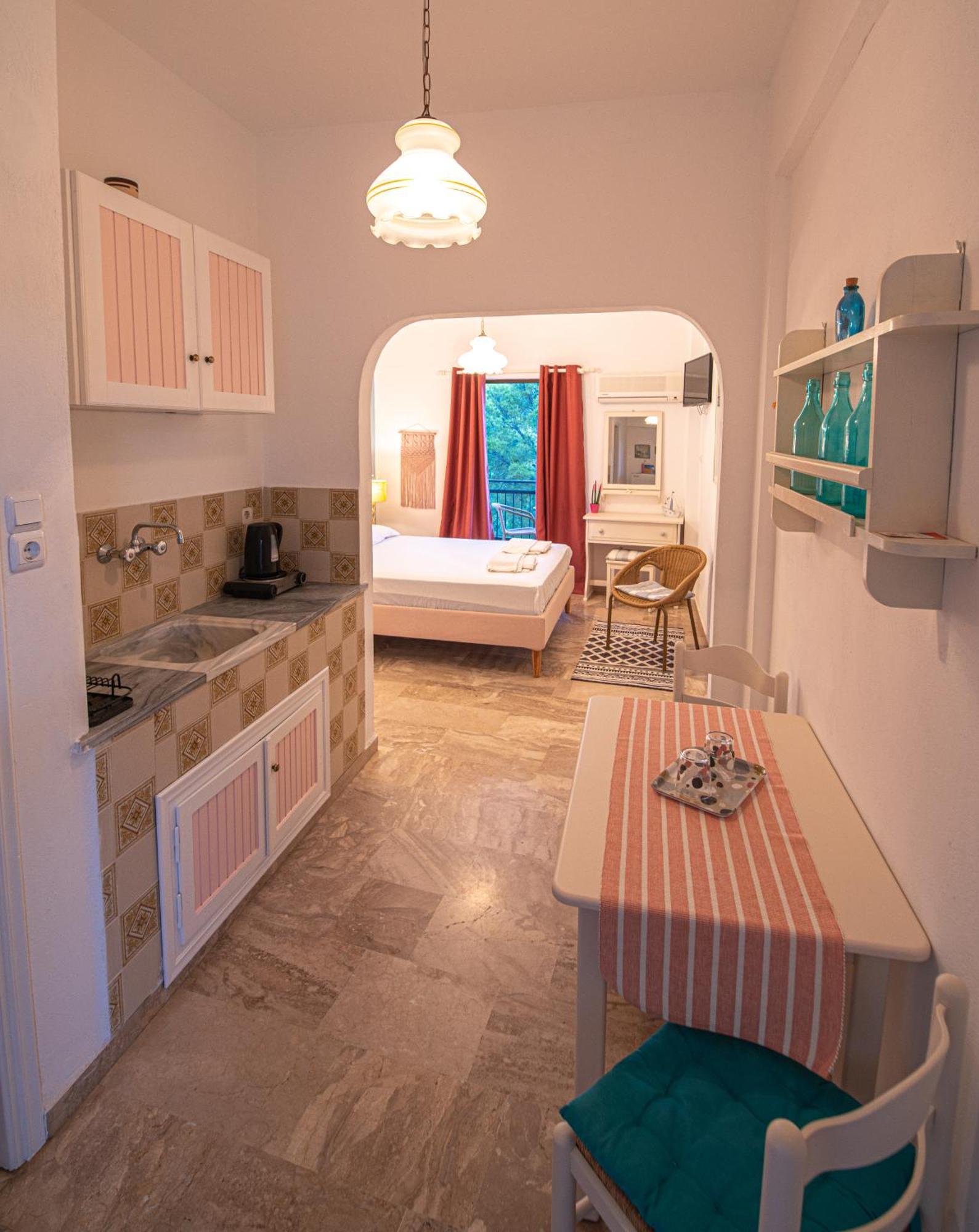 Stella Studios Poros Town Exterior photo