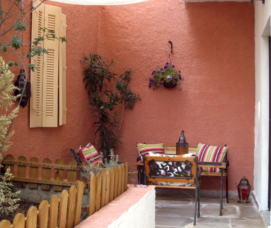 Stella Studios Poros Town Room photo